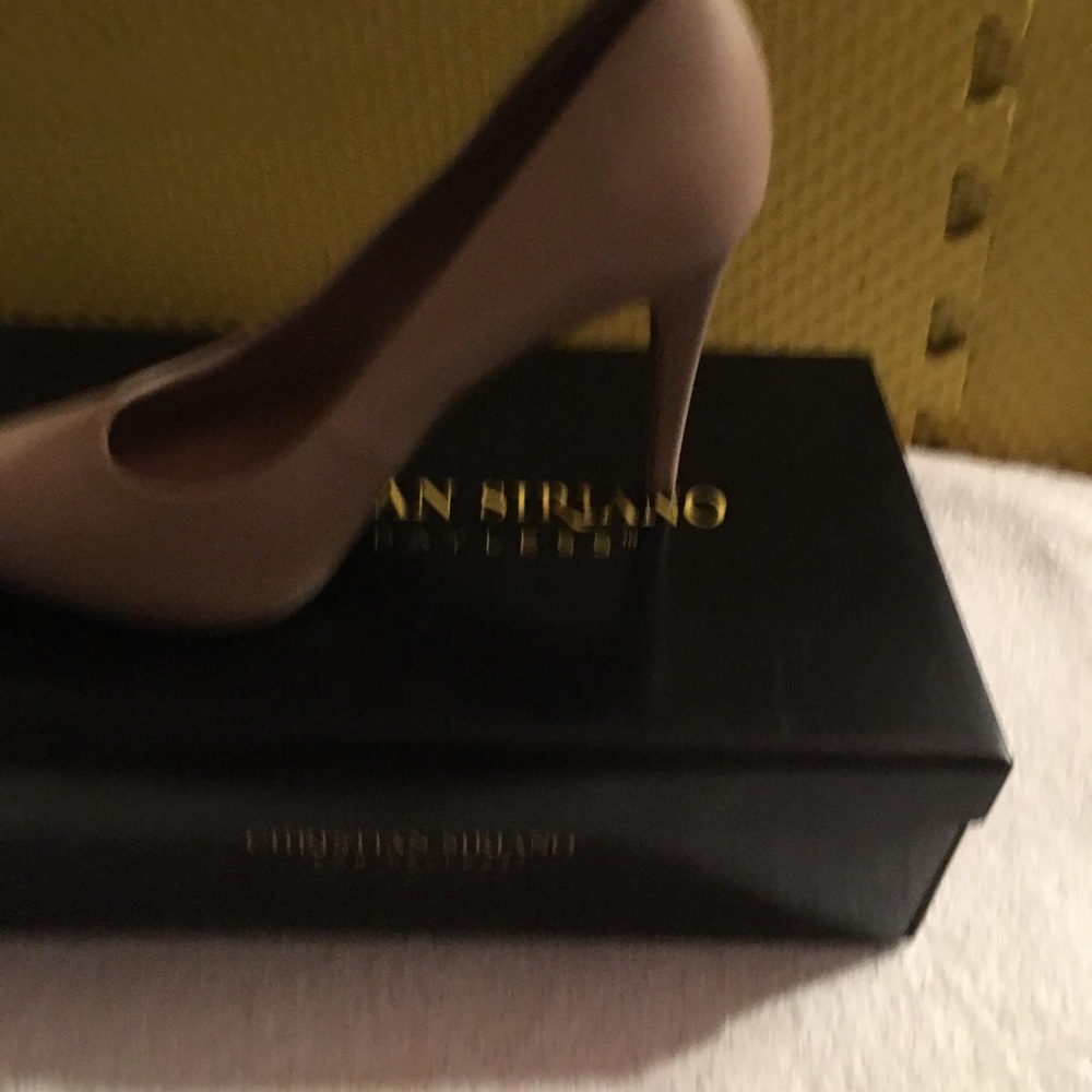 🌹🌹NWT Gorgeous Nude 4”-heels  comfortable shoes - Picture 2 of 5